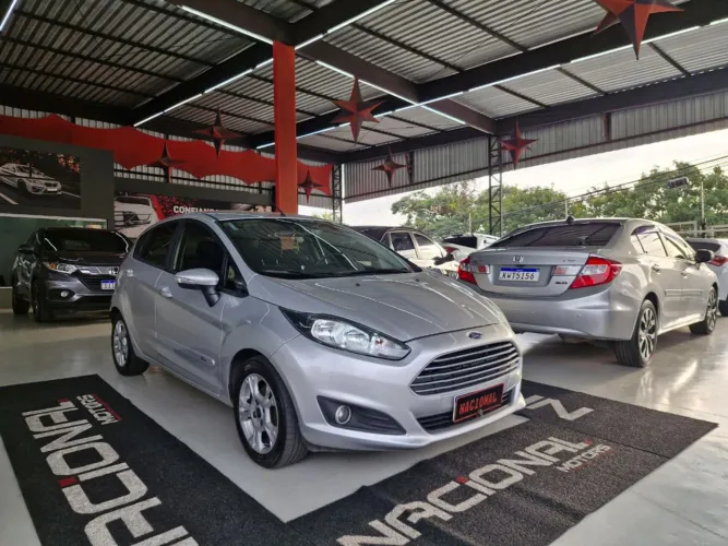 Ford Fiesta SE 1.6 8V Flex 5P 2016
