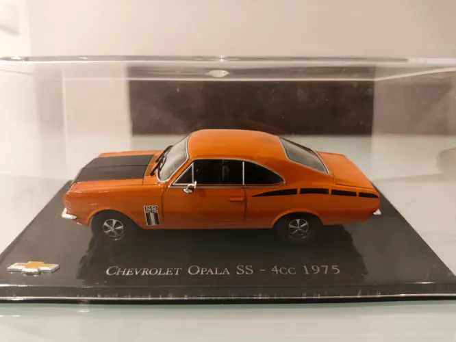 Miniatura Chevrolet Opala SS 4cc 1975 1/43