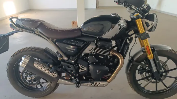 Triumph Scrambler 400x.