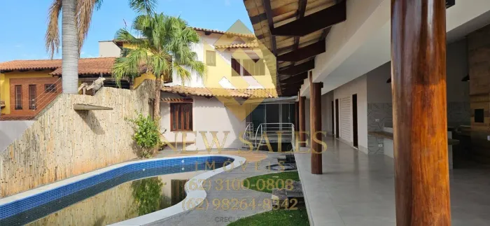 Sobrado- 4 quartos, sendo 3 suítes, 294m², área gourmet- Setor Jaó