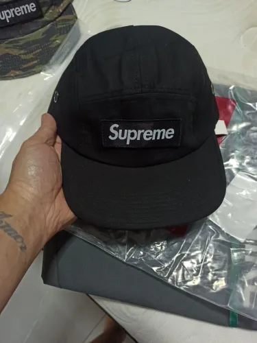 Boné supreme