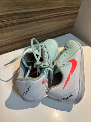 Chuteira futsal Nike num.33