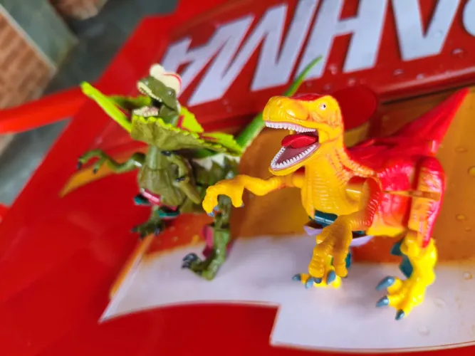 Dinomech Li Cybershifters Robot/Dinosaur
