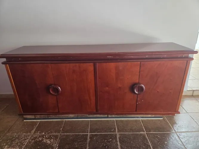 Buffet aparador em mogno