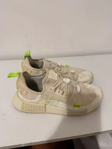 Tênis Adidas NMD_R1 White Solar Green original 39