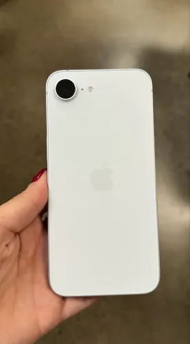iPhone 17e branco