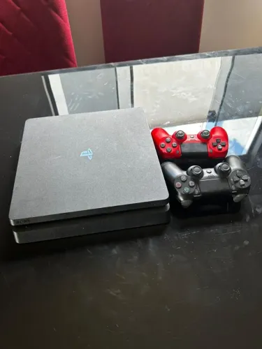 Vendo Ps4 bem conservado