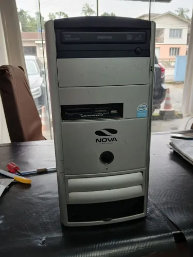 CPU COM FONTE BOA MARCA NOVA