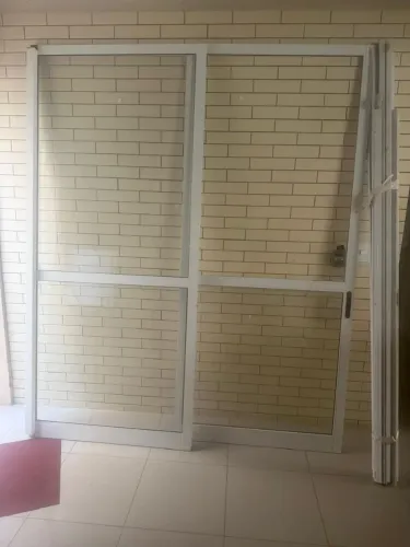 Vendo portas de alumínio