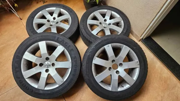 Rodas aro 16 4x108 originais do Peugeot 408