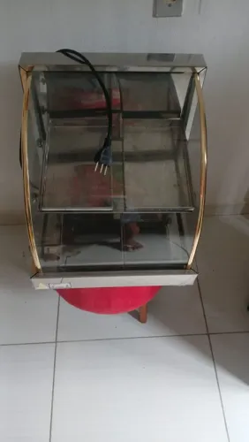 Estufa em excelente estado, utilizada apenas uma vez !  para manter alimentos aquecido 