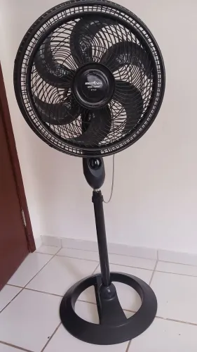 Ventilador de pé Mondial