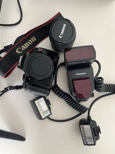 Kit completo Câmera Canon T3 + flash twin youngnuo + lente 18-55mm