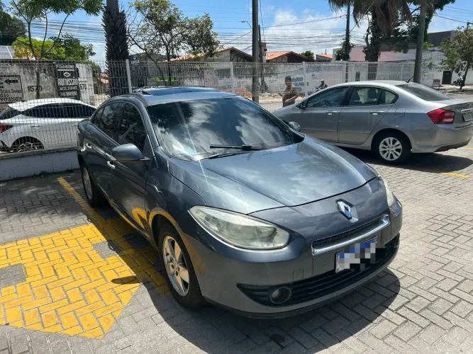 Renault Fluence Sed. Dynamique 2.0 16V Flex Aut. 2013