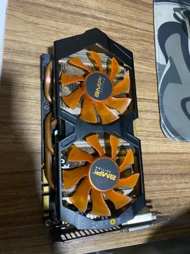 placa de vídeo NVIDIA GeForce GTX 760 ? 2 GB
