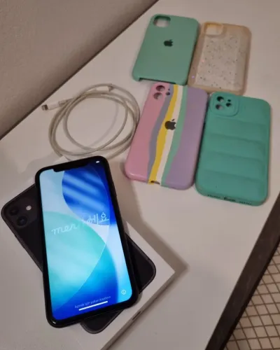 Iphone 11 novinho e com acessórios