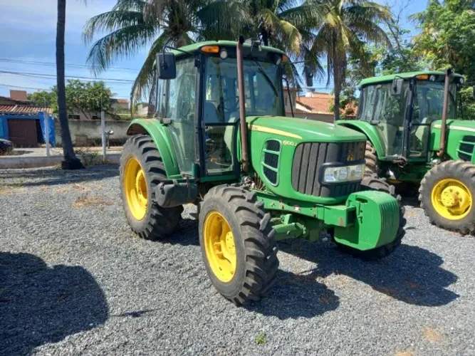 Trator John Deere 6100J ano 2022