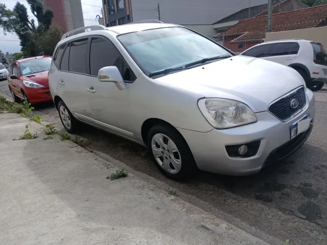 Kia Motors Carens EX 2.0 16V Aut. 2012