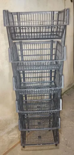 Cesto De Plástico expositor Empilhável