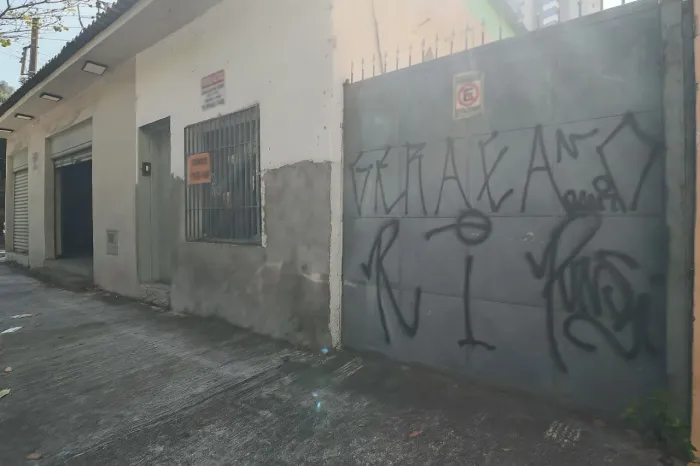 Casa comercial na Rua Coronel Melo de Oliveira, 1142 325 m²
