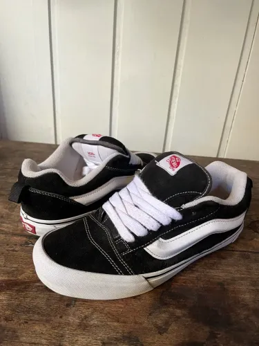 Vans Knu Skool 40 