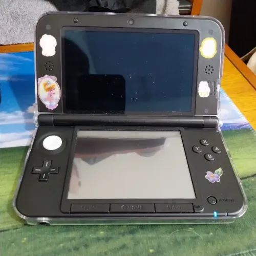Nintendo 3DS XL - Detalhe