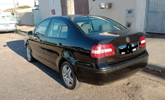 Volkswagen Polo Sedan 1.6 MI 101cv 8V 4P 2005