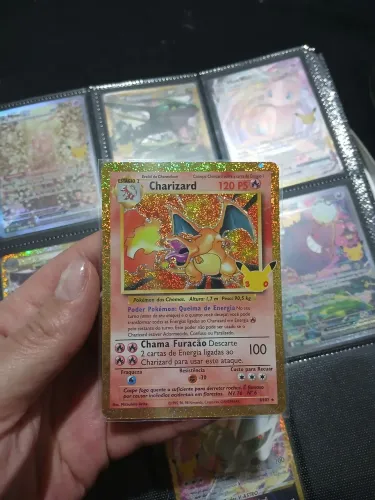Pokémon Charizard Celebração 30 anos NM