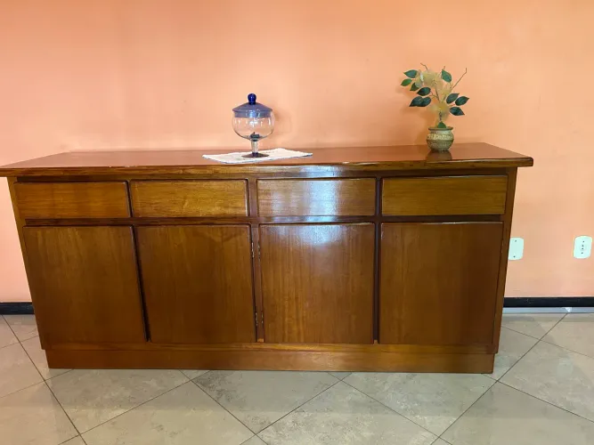 Buffet de Madeira Maciça 4 Gavetas e 4 Portas