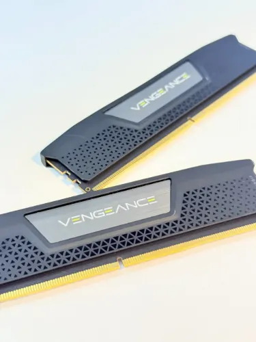 Memória Ram Corsair Vengeance DDR5 32GB 6000MHz (2x16GB) UR0389 CMHGX5M2E6000C36