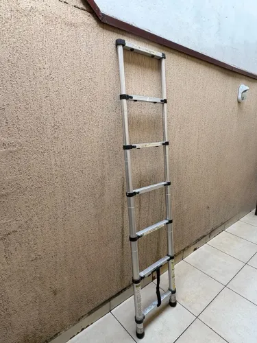 Escada telescópica 2 metros