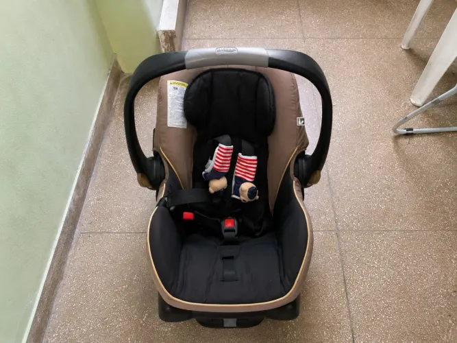 Bebê conforto Britax original, muito conservado e confortável.