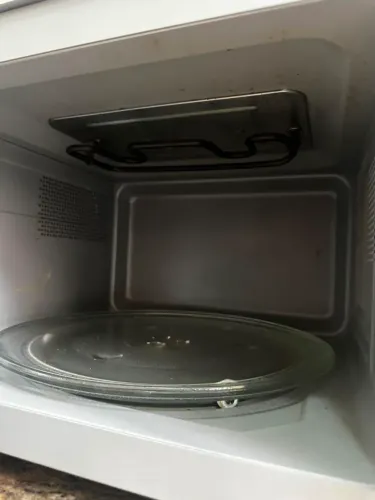 Vendo microondas semi novo 
