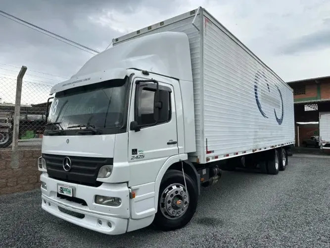 Mercedes-Benz 2425
