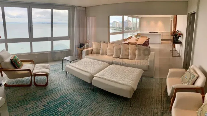 COBERTURA 3 QUARTOS, SENDO 1 SUÍTE NA BEIRA-MAR - FLORIANÓPOLIS