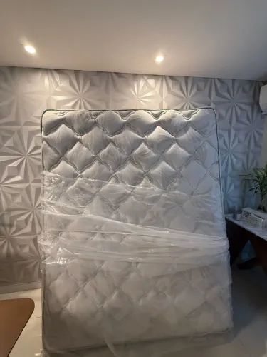 CAMA QUEEN NO PLÁSTICO