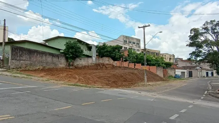 Terreno à venda em Campinas, Jardim São Pedro, com 484 m²