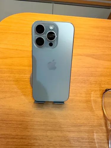 iPhone 15 pro prata 128G