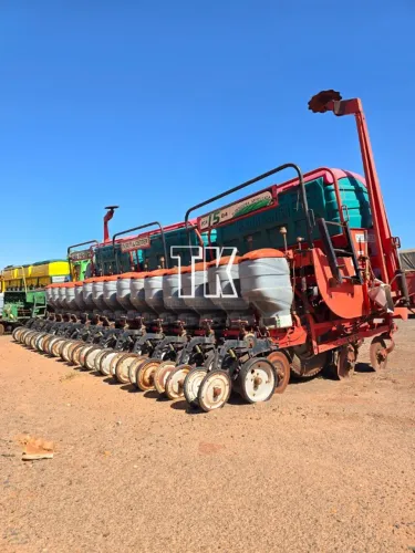 cod. 1338 PLANTADEIRA DE GRÃOS 15 LINHAS ARTICULADA PLANTI CENTER BIG FARM G4 - Tk Tratore