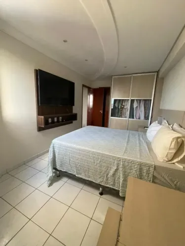 Laise mostra Seu 3/4 com vista livre