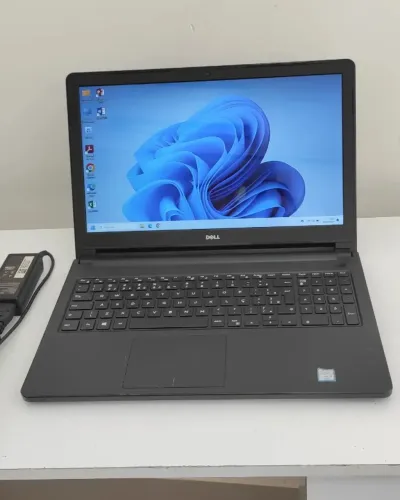 Dell Inspiron 15 7560 Notebook i3 6ª Geração 4GB RAM SSD 120GB Tela 15,6" HD