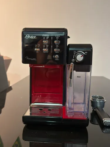 Cafeteira Oster Primalatte Automática Expresso 220v