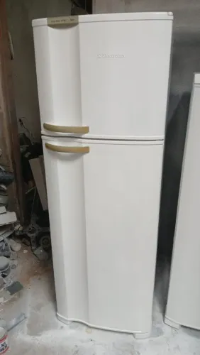 Geladeira Electrolux funcionando perfeitamente 