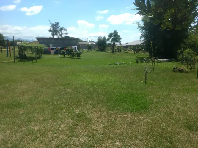 Terreno estrada do mar
