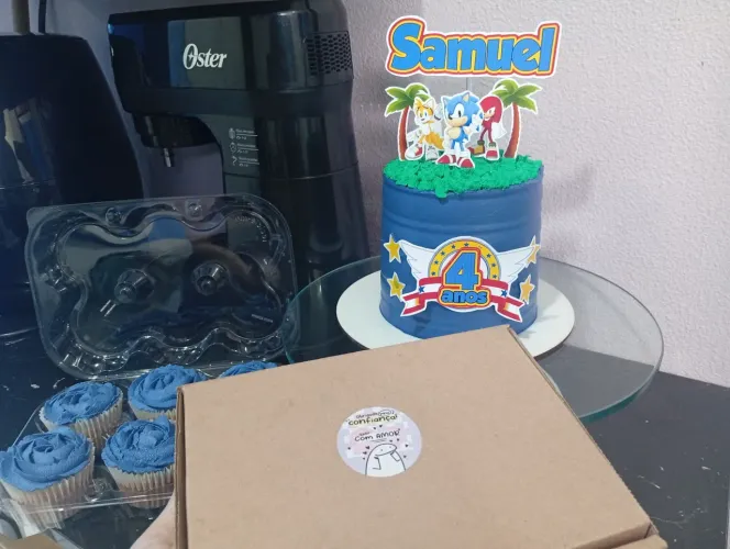 Kit festas,cento de docinhos e salgados