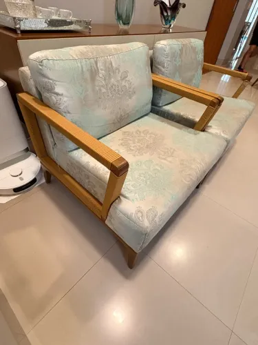 2 Poltronas, super confortáveis e bonitas.