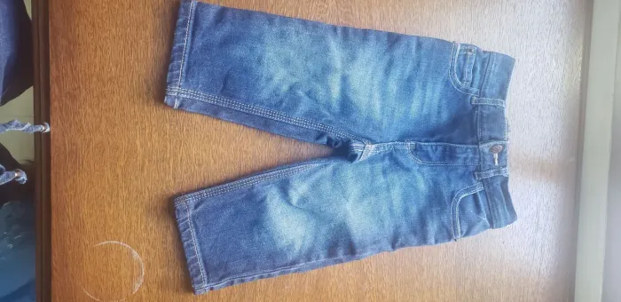 Jeans Tommy Hilfiger, tamanho 12 meses
