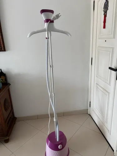 Passadeira e higienizador vertical a vapor Philips Walita