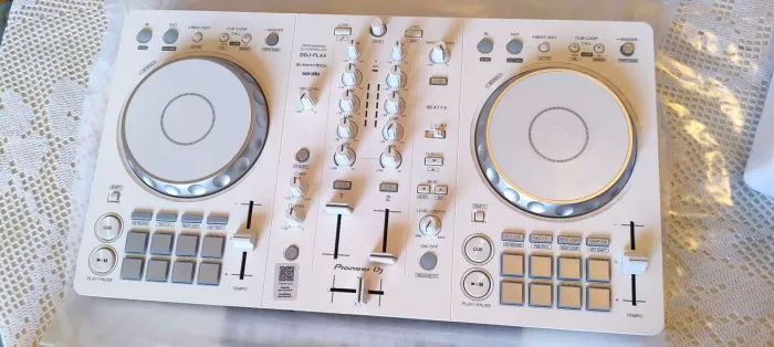 Pioneer DDJ-FLX4-W Edição Especial Branca - Estado de Zero