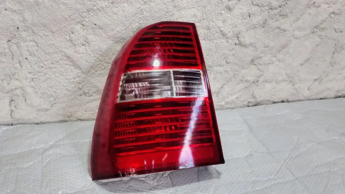 Lanterna traseira esquerda Kia Sportage 2005 a 2008 original c detalhe